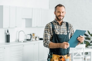 Découvrez l’outillage indispensable utilisé par un vrai plombier professionnel